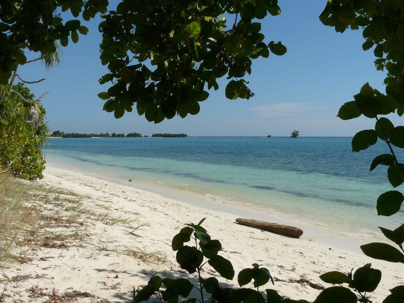 plage ile d'Alor